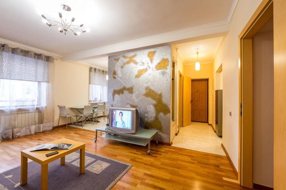 Hostel Kreschatik Kyiv Exterior foto