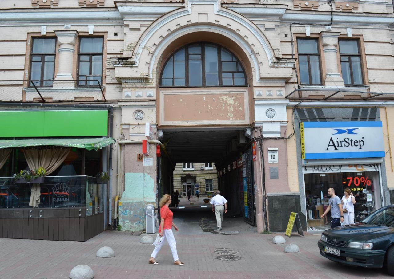 Hostel Kreschatik Kyiv Exterior foto